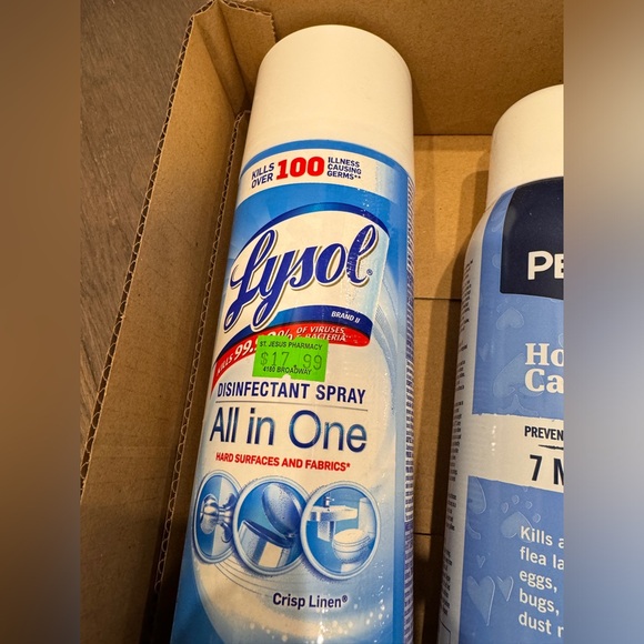 2 Large Lysol Disinfectant spray & Home and
Carpet Spray 19 Oz and 16 Oz - Picture 5 of 5